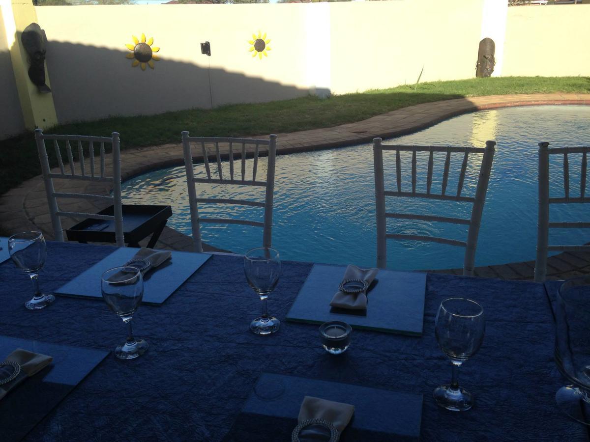 Sunflower Court Bed And Breakfast Γκαμπορόνε Εξωτερικό φωτογραφία