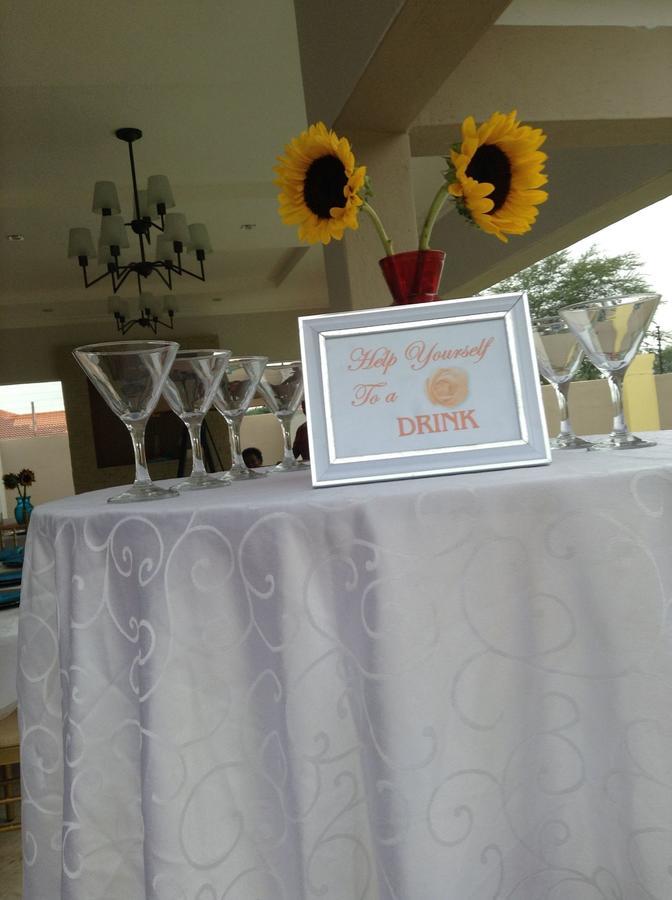Sunflower Court Bed And Breakfast Γκαμπορόνε Εξωτερικό φωτογραφία