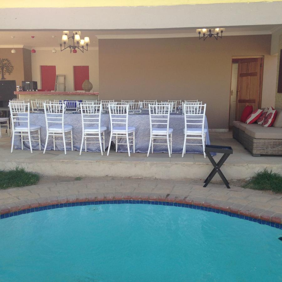 Sunflower Court Bed And Breakfast Γκαμπορόνε Εξωτερικό φωτογραφία